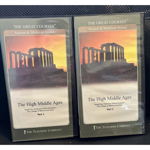 Great Courses: The High Middle Ages (4 DVDs + Guidebooks) Tall Case - VERY GOOD - Picture 1 of 4